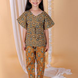 The Mom Store Girls Ethnic Printed V-Neck Kaftan Pure Cotton Clothing Set-image-15