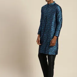 SOJANYA Geometric Print Mandarin Collar Kurta image 2