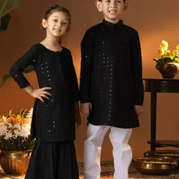 VASTRAMAY Boys Geometric Embroidered Mandarin Collar Sequinned Straight Kurta With Pyjamas-3