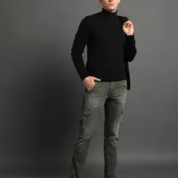 Men Lightly Washed Relaxed Fit Cargo Jeans-image-44