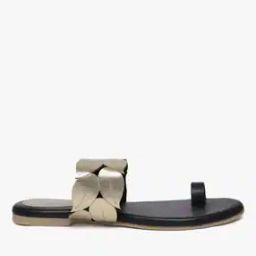 Embellished Toe-Ring Flat Sandals-30