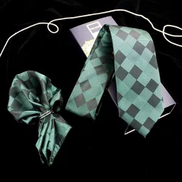 PELUCHE Men Checked Accessory Gift Set-image-54