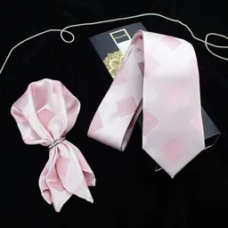 PELUCHE Men Checked Accessory Gift Set-56