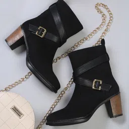 Roadster Women Black Suede Boots-35