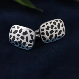 Kavove Men Black & Silver-Toned Square Shaped Cufflink-image-24