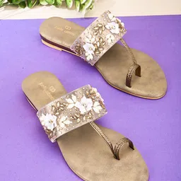 pelle albero Embellished One Toe Flats-image-71