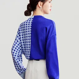 JC Collection Geometric Printed Round Neck Pullover Sweater image 5