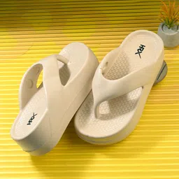 hrx by hrithik roshan Women Flip Flops-picture-44