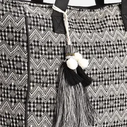 Anouk Geometric Design Structured Shoulder Bag with Tasselled Detail image 4