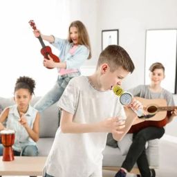 favone Best sound Quality Bluetooth speaker with Mic wireless microphone kids party Wireless mic with speaker image 4