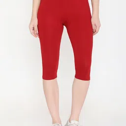 Feelings Women Solid Slim Fit Cotton Capri-picture-58