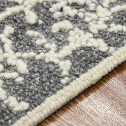 saraswatii global Grey & Off White Geometric Printed Woolen Rectangle Carpet image 3