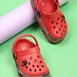 NEOZ Boys Red Self Design Clogs-image-45
