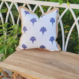THROWPILLOW White & Blue Floral Printed Square Cushion Covers-image-10