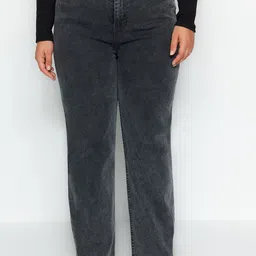 Trendyol Women Plus Size Mid-Rise Clean Look Jeans-image-60