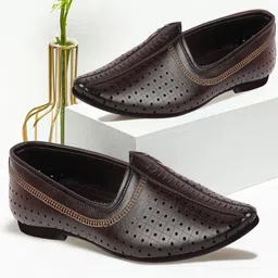 FAUSTO Men Textured Lightweight Comfort Insole Basics Mojaris With Laser Cuts-25