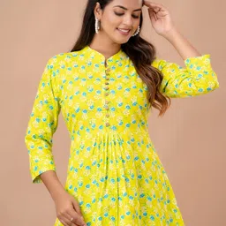 FERANOID Floral Printed Pure Cotton Pleated A-Line Kurti-49