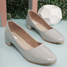 ELLE Printed Closed Back Block Pumps-15