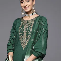 Varanga Women Green Ethnic Motifs Embroidered Kurta with Trousers & Dupatta-picture-21