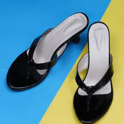 Misto Women Black Solid Block Heels-10