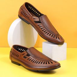 Mochi Men Textured Leather Shoe-Style Sandals-image-67