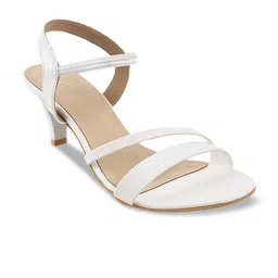 Metro Women White Solid Kitten Heels-46