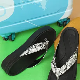 Carlton London sports Printed Flatform Heels-41