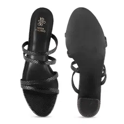 Tresmode Textured Strappy Block Heels image 3