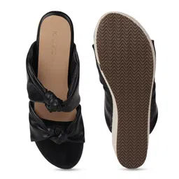ICONICS Black & Cream-Coloured Colourblocked Platform Heels with Bows image 2