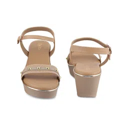 Tresmode CONQ Embellished Open Toe Wedges With Buckle Closure image 4