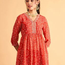 Shae by SASSAFRAS Bandhani Printed Georgette Empire Longline Top-image-18