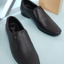 Carlton London Men Textured Leather Loafers-image-21