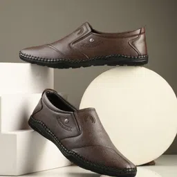 Rising Wolf Men Round Toe Lightweight Slip-On Sneakers-image-94