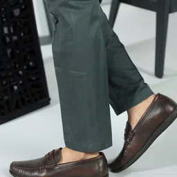 Carlton London Men Textured Lightweight Leather Penny Loafers-image-31