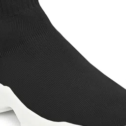 Mactree Men Black Woven Design Slip-On Sneakers image 2