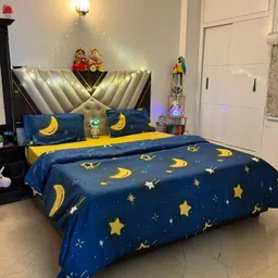 Famyo Navy Blue & Yellow 4 Pieces Quirky Printed Microfiber Double King Bedding Set-15