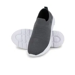 TPENT Men Mesh Running Non-Marking Shoes image 3