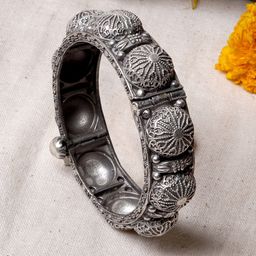 TEEJH Woman Silver-Plated Oxidised Floral Textured Bangle-50