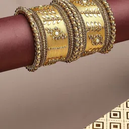 OOMPH Set Of 10 Kundan-Studded Bangles-1