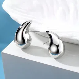 DN Creation Silver Plated Teardrop Shaped Stud Earrings-7