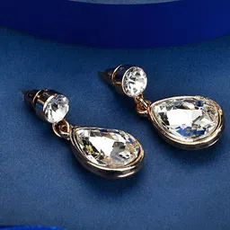 OOMPH Kundan Teardrop Shaped Drop Earrings image 1