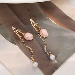 VAGHBHATT Pink Floral Drop EarringsVAGHBHATT Gold-Plated Contemporary Pearl Beaded Drop Earrings-7