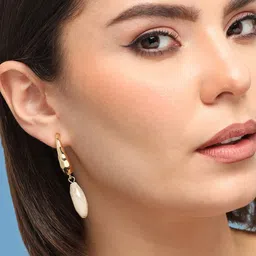 SOHI Gold-Plated Contemporary Drop Earrings-21