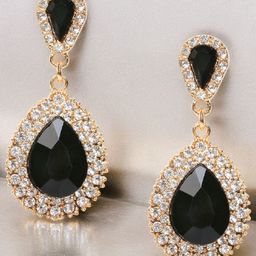 OOMPH Teardrop Shaped Drop Earrings-8