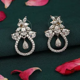 AccessHer Silver-Toned Diamond Shaped Studs Earrings-58
