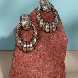 SOHI Gold-Plated Contemporary Drop Earrings-50