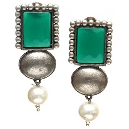 Ozanoo Silver-Plated Square Shaped Drop Earrings image 3
