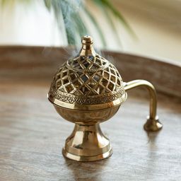 ExclusiveLane The Brass Beams Textured Brass Inayaat Dhoop Dani-21