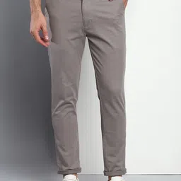 Dennis Lingo Men Grey Tapered Fit Cotton Chinos-image-63