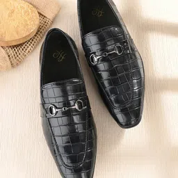 House of Pataudi Men Textured Formal Loafers-image-30